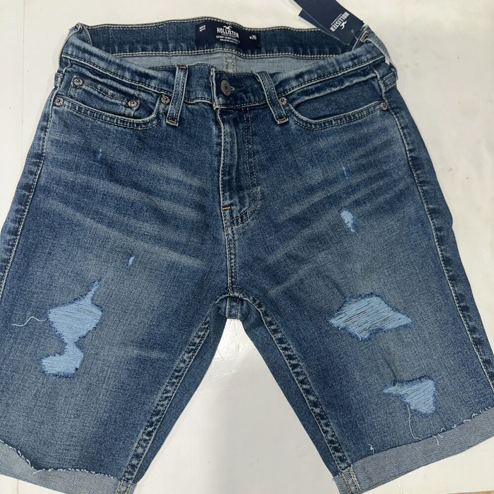 Hollister NWT Size 26  Shorts Denim Epic Flex Skinny Distressed 9" Cuffed